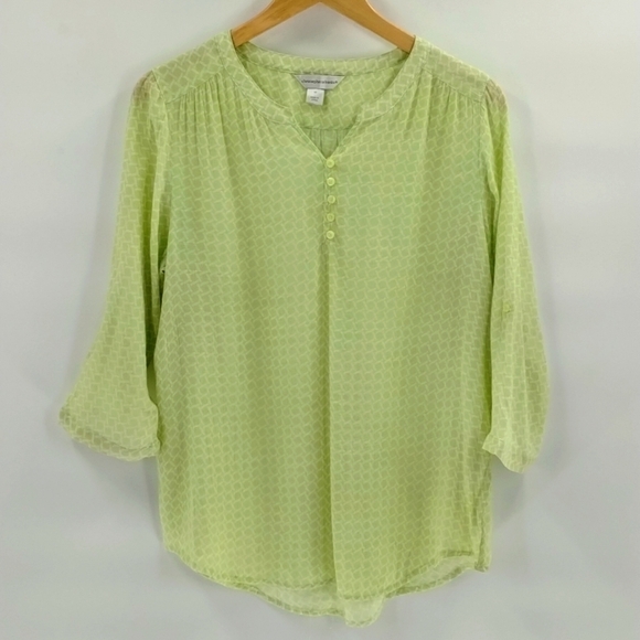 Christopher & Banks lime.gteen and white chain print 3/4 sleeve size medium top - Picture 1 of 7